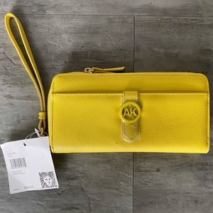 SALE!!! NWT Anne Klein Wristlet Wallet